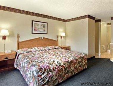 Super 8 Newnan Hotel Ruang foto